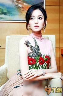 娱乐吃瓜君古力娜扎,从争议到蜕变，娱乐圈的异域美人之路