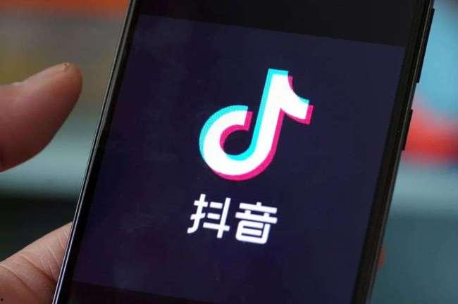 娱乐圈吃瓜情报处抖音号,揭秘2025年娱乐圈大事件，明星隐私曝光！