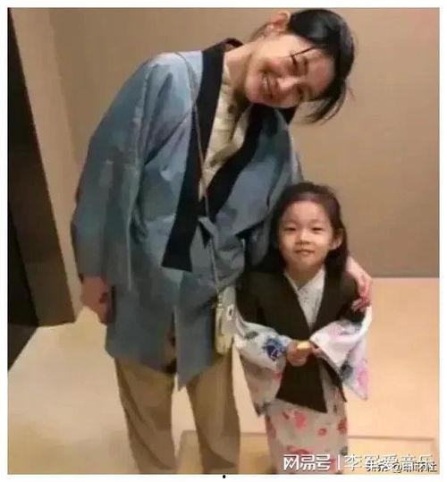 娱乐圈吃瓜爆料 素材,揭秘明星隐私与舆论风暴的较量 第3张 娱乐圈吃瓜爆料 素材,揭秘明星隐私与舆论风暴的较量 第3张
