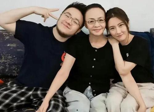 娱乐八卦事件大爆料吃瓜,八卦事件背后的真相与争议 第1张 娱乐八卦事件大爆料吃瓜,八卦事件背后的真相与争议 第1张