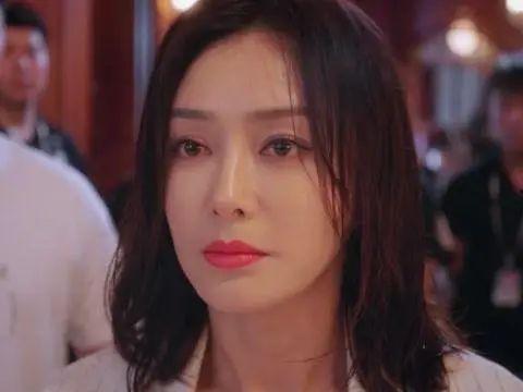 娱乐吃瓜女的,揭秘明星幕后故事与八卦风云 第2张 娱乐吃瓜女的,揭秘明星幕后故事与八卦风云 第2张
