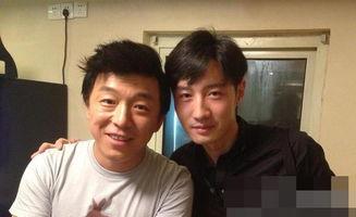 娱乐吃瓜男主角,揭秘吃瓜男主角背后的故事  第2张