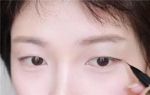 娱乐吃瓜君归国眼线小生,归国眼线小生，揭秘娱乐圈新势力崛起  第2张
