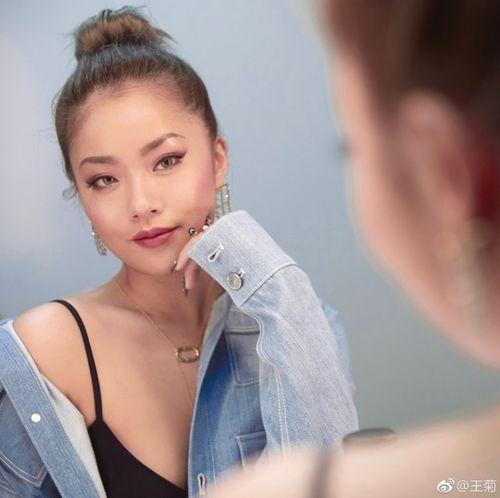 娱乐吃瓜君归国眼线小生,归国眼线小生，揭秘娱乐圈新势力崛起  第3张