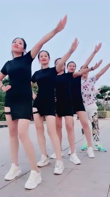 娱乐吃瓜女,揭秘明星幕后故事  第3张