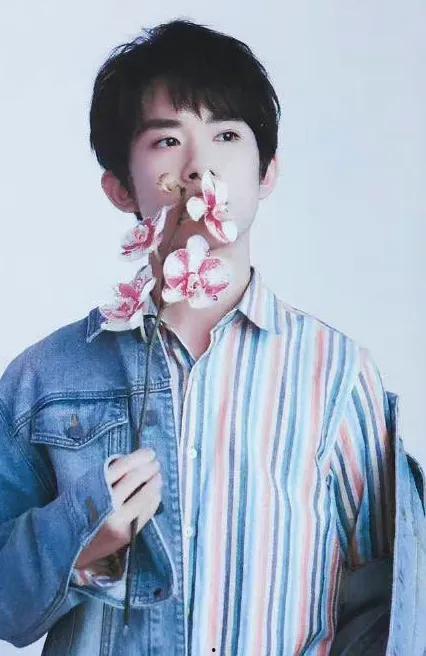 罗云熙吃瓜娱乐,揭秘娱乐圈幕后故事  第3张