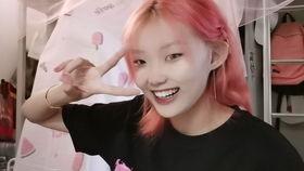 娱乐吃瓜酱粉色头发,揭秘娱乐圈的甜蜜秘密  第3张