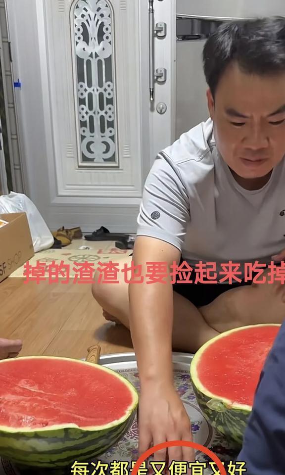 娱乐精神博主吃瓜图片,揭秘娱乐圈幕后真相! 第2张 娱乐精神博主吃瓜图片,揭秘娱乐圈幕后真相! 第2张