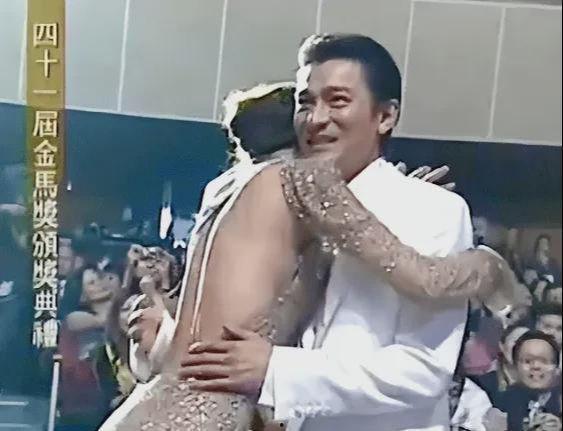 48岁娱乐圈吃瓜,揭秘吃瓜背后的真相与秘密  第2张