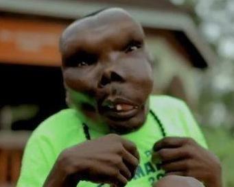 恐丑的娱乐吃瓜人照片  第3张