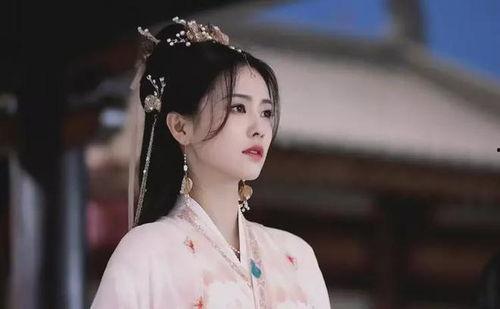 娱乐圈吃瓜白鹿是谁啊,娱乐圈新晋吃瓜焦点人物揭秘 第2张 娱乐圈吃瓜白鹿是谁啊,娱乐圈新晋吃瓜焦点人物揭秘 第2张