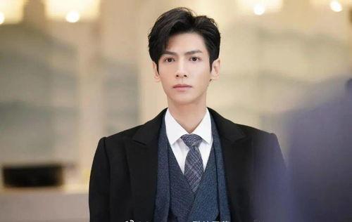 娱乐吃瓜罗云熙,从娱乐吃瓜到人气飙升,他的蜕变之路 第3张 娱乐吃瓜罗云熙,从娱乐吃瓜到人气飙升,他的蜕变之路 第3张